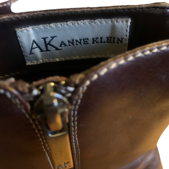 Anne Klein Women’s Brown Ankle Side Zip Boots Size 10 - Picture 6 of 12